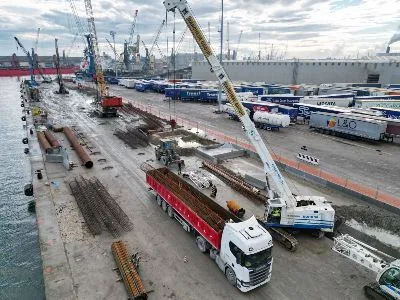 IL GOVERNO PREMIA LE IMPRESE DI AUTOTRASPORTO CHE UTILIZZERANNO I TRAGHETTI PER LE LORO MERCI
AL PORTO DI RAVENNA OGNI ANNO TOLTI 85.000 CAMION DALLA STRADA ALL’INSEGNA DELLA SOSTENIBILITA’ E DELLA SICUREZZA