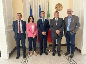 AUTORITA' PORTUALE E COMUNE DI RAVENNA INCONTRANO L'AMBASCIATORE DELLA REPUBBLICA DI MOLDOVA IN ITALIA PER RAFFORZARE GLI SCAMBI TRA PORTO DI RAVENNA E PORTO DI GIURGIULESTI
PRESTO UNA MISSIONE IN MOLDAVIA