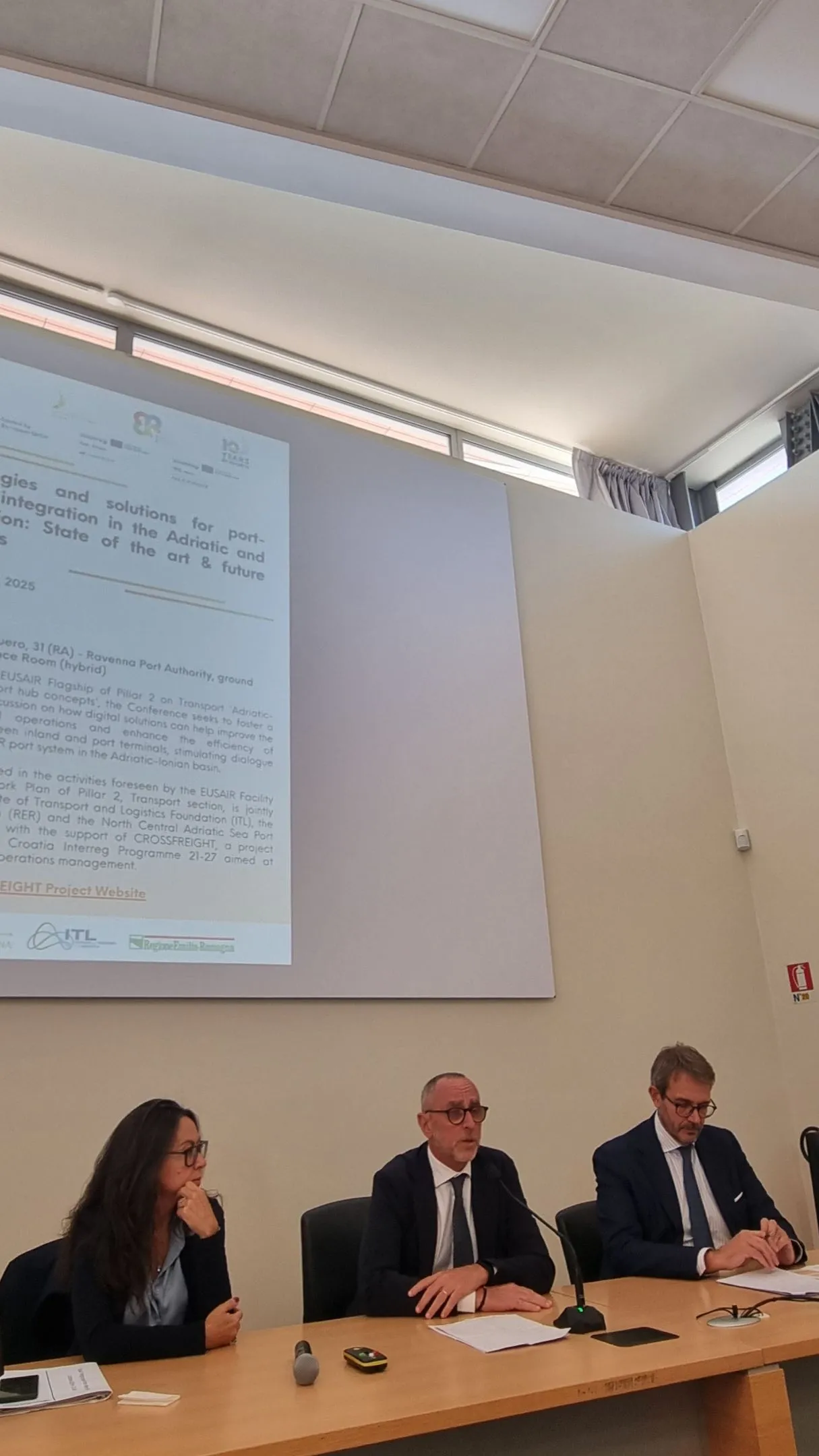 IL PORTO DI RAVENNA SI CONFERMA HUB DI RIFERIMENTO PER LA STRATEGIA EUSAIR
INTERMODALITA' E SOSTENIBILITA' AL CENTRO DELLA CONFERENZA "STRATEGIE E SOLUZIONI ICT PER L'INTEGRAZIONE DEL PORTO CON L'ENTROTERRA NELLA REGIONE ADRIATICA E IONICA: STATO DELL'ARTE E PROSPETTIVE FUTURE"